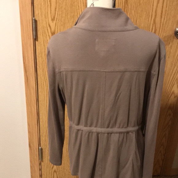 Tommy Bahama military style - Picture 3 of 7